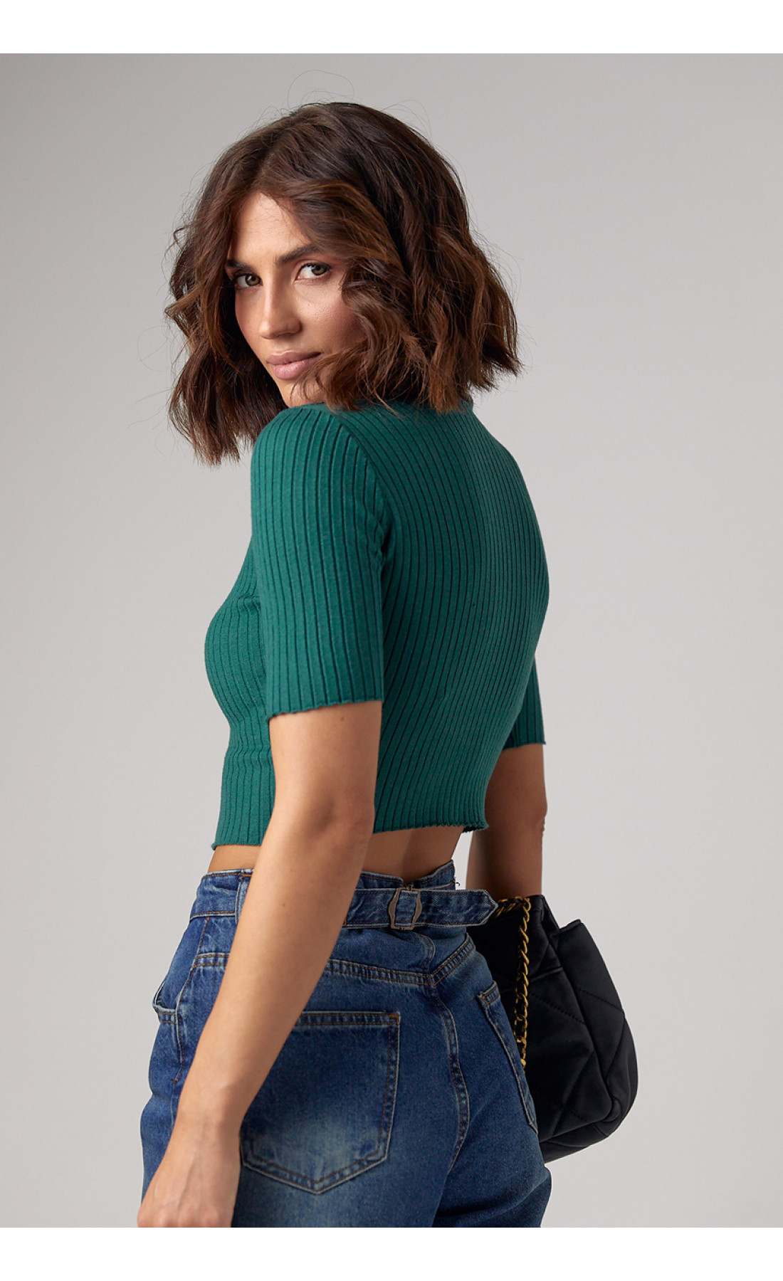 Жіноча вкорочена водолазка з коротким рукавом  зелений колір