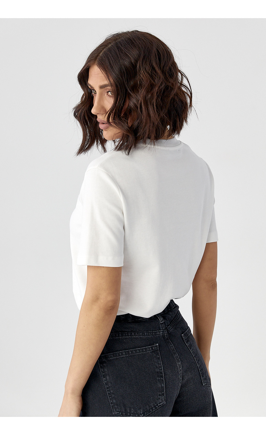 Футболка з вирізом у формі серця  молочний колір