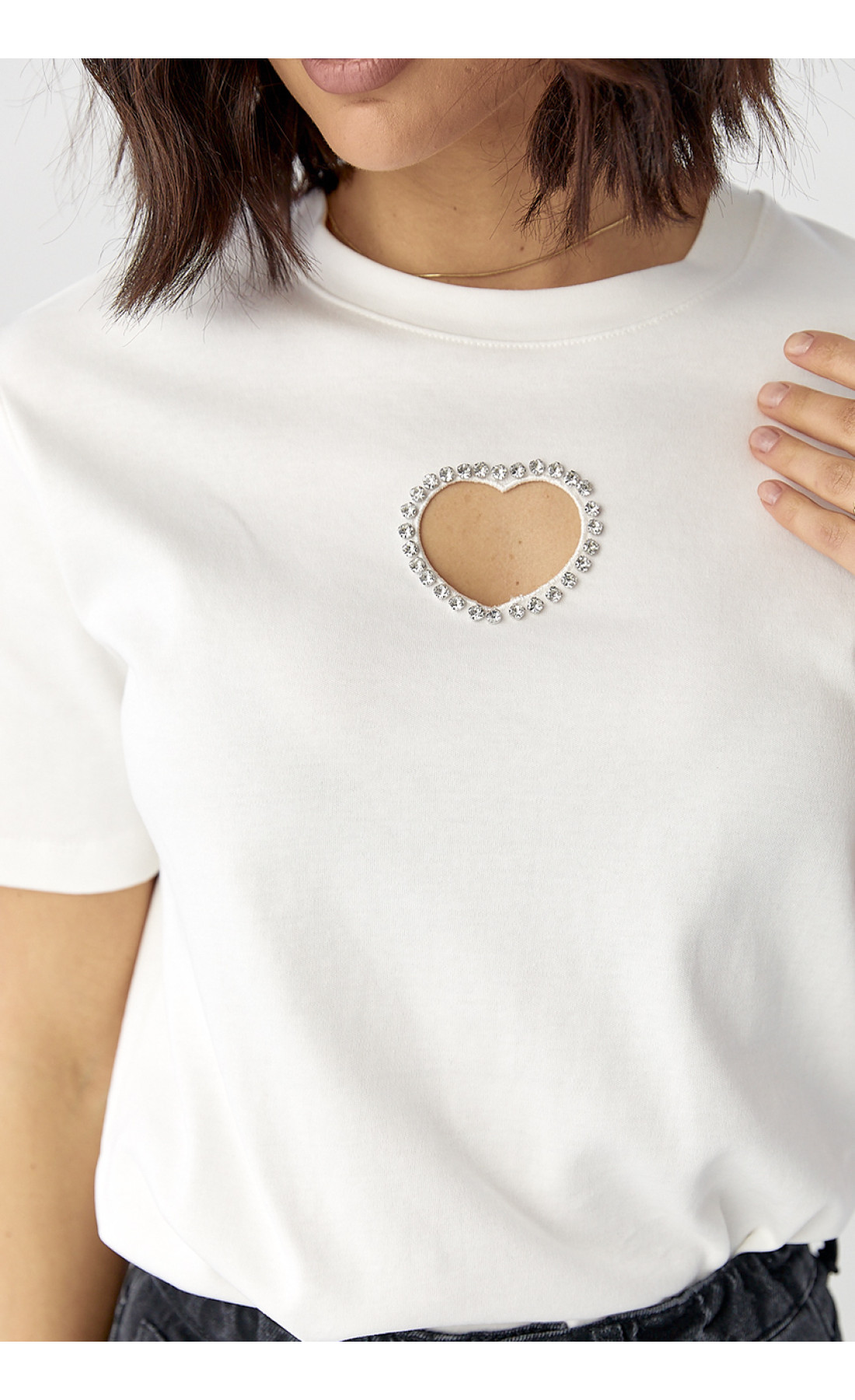Футболка з вирізом у формі серця  молочний колір