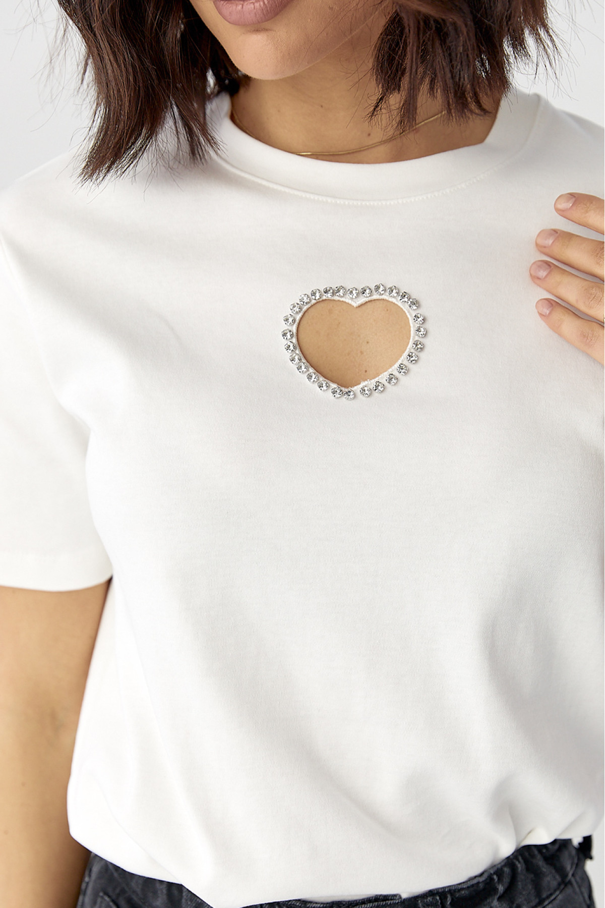 Футболка з вирізом у формі серця  молочний колір