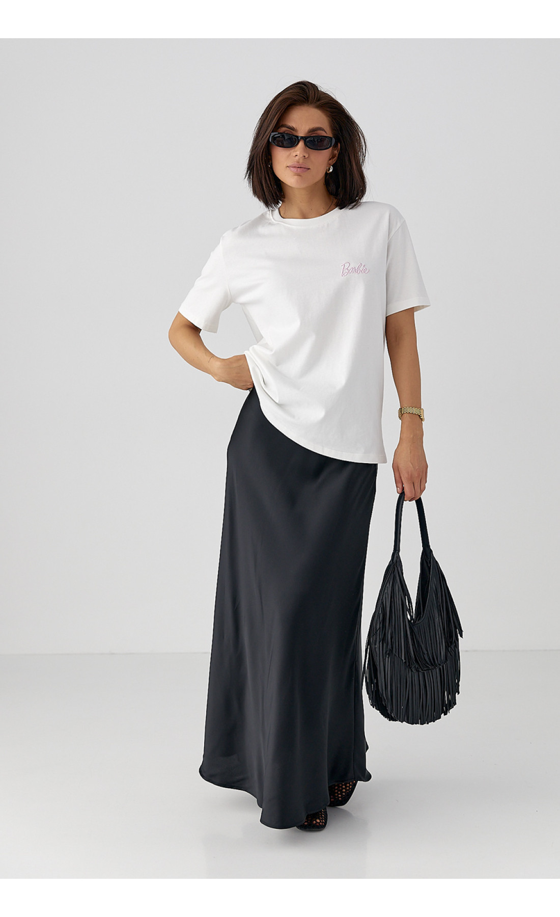 Трикотажна футболка з написом Barbie  молочний колір