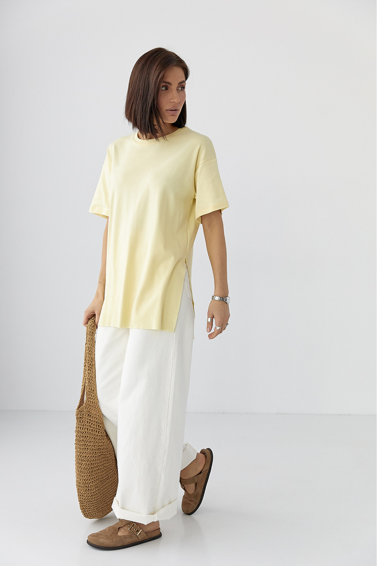 Однотонна футболка з розрізами  жовтий колір