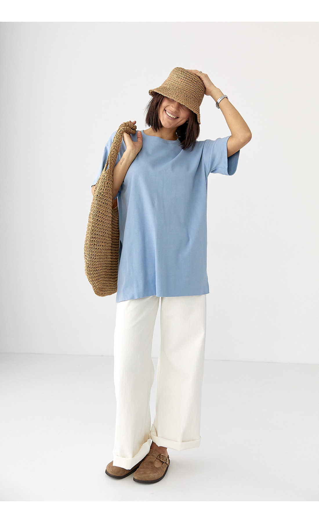 Однотонна футболка з розрізами  джинс колір