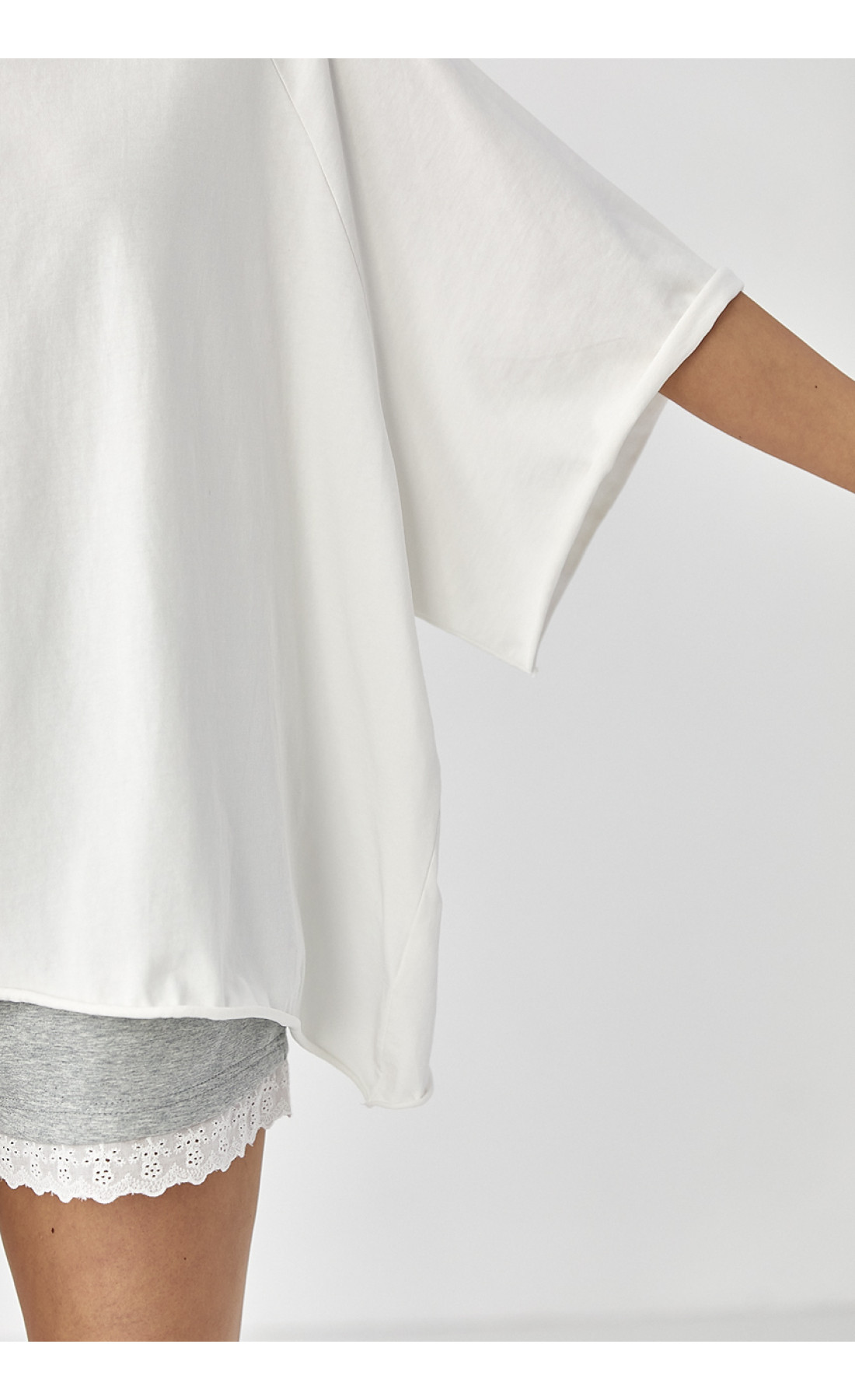 Футболка оверсайз із рукавамиреглан  молочний колір