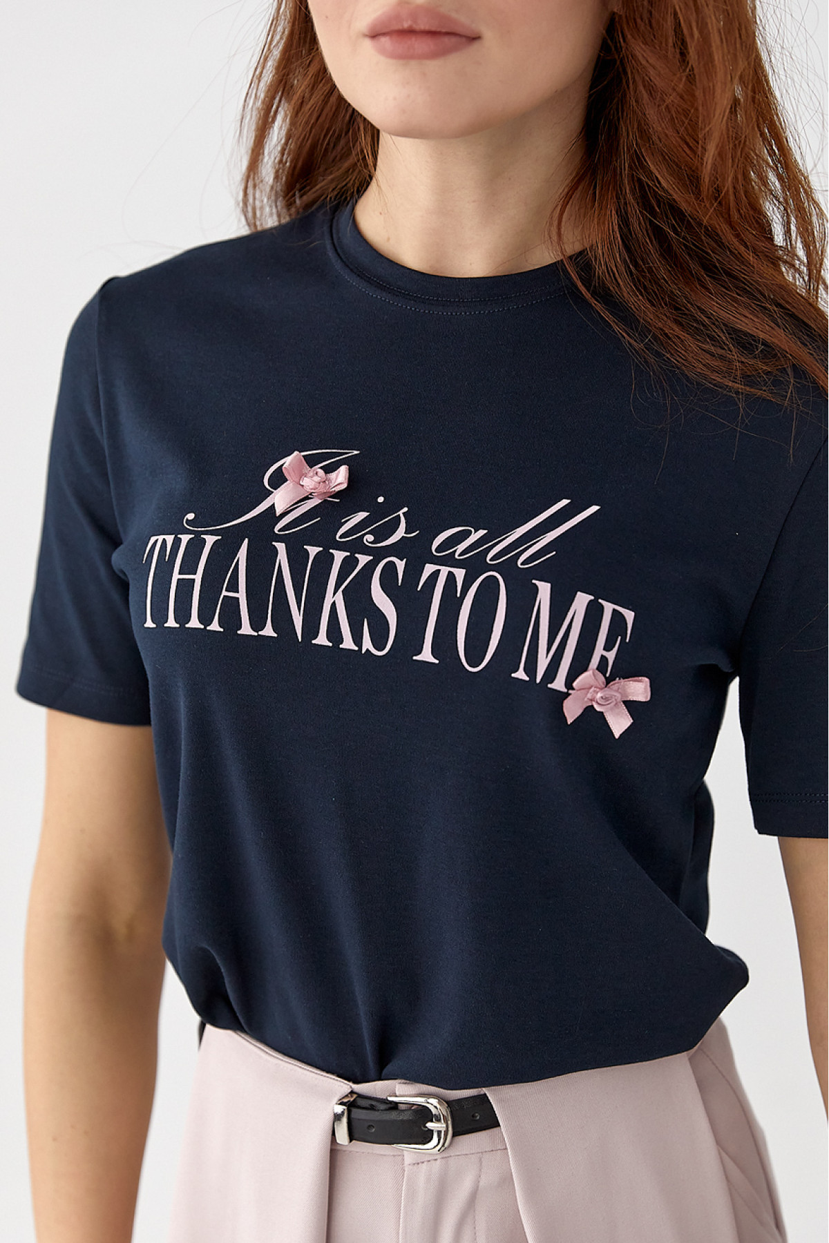 Футболка з написом і бантами  темносиній колір