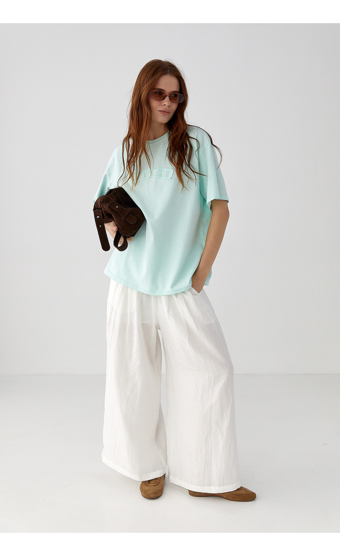 Футболка вільного крою з вишитим написом  бірюзовий колір