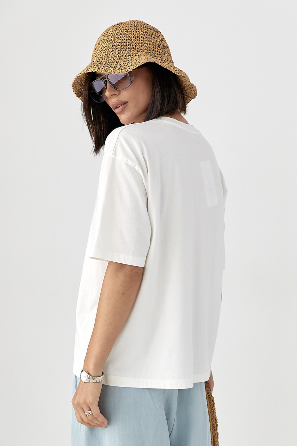 Футболка жіноча з принтом  молочний колір