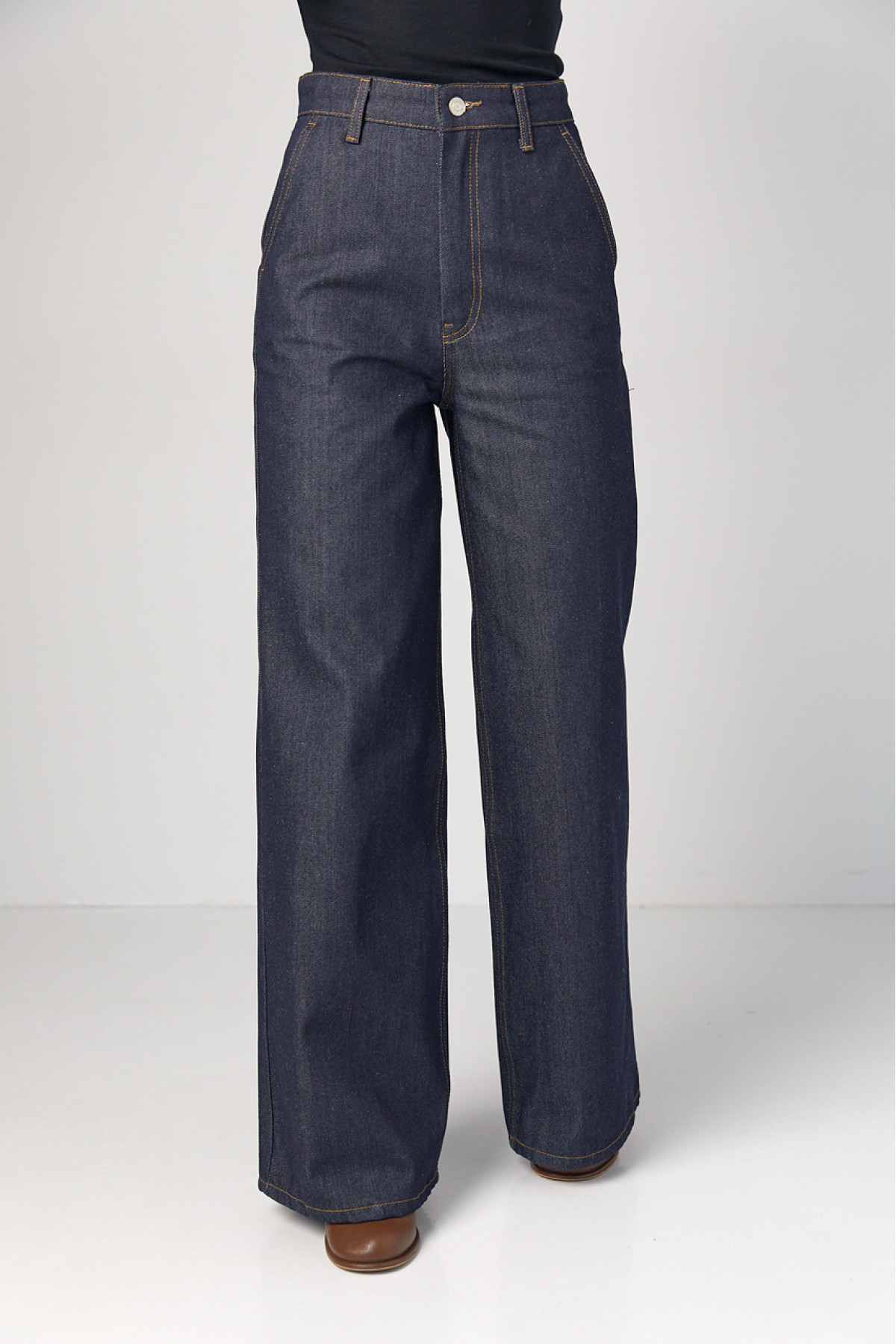 Жіночі широкі жіночі джинси прямого крою  темносиній колір