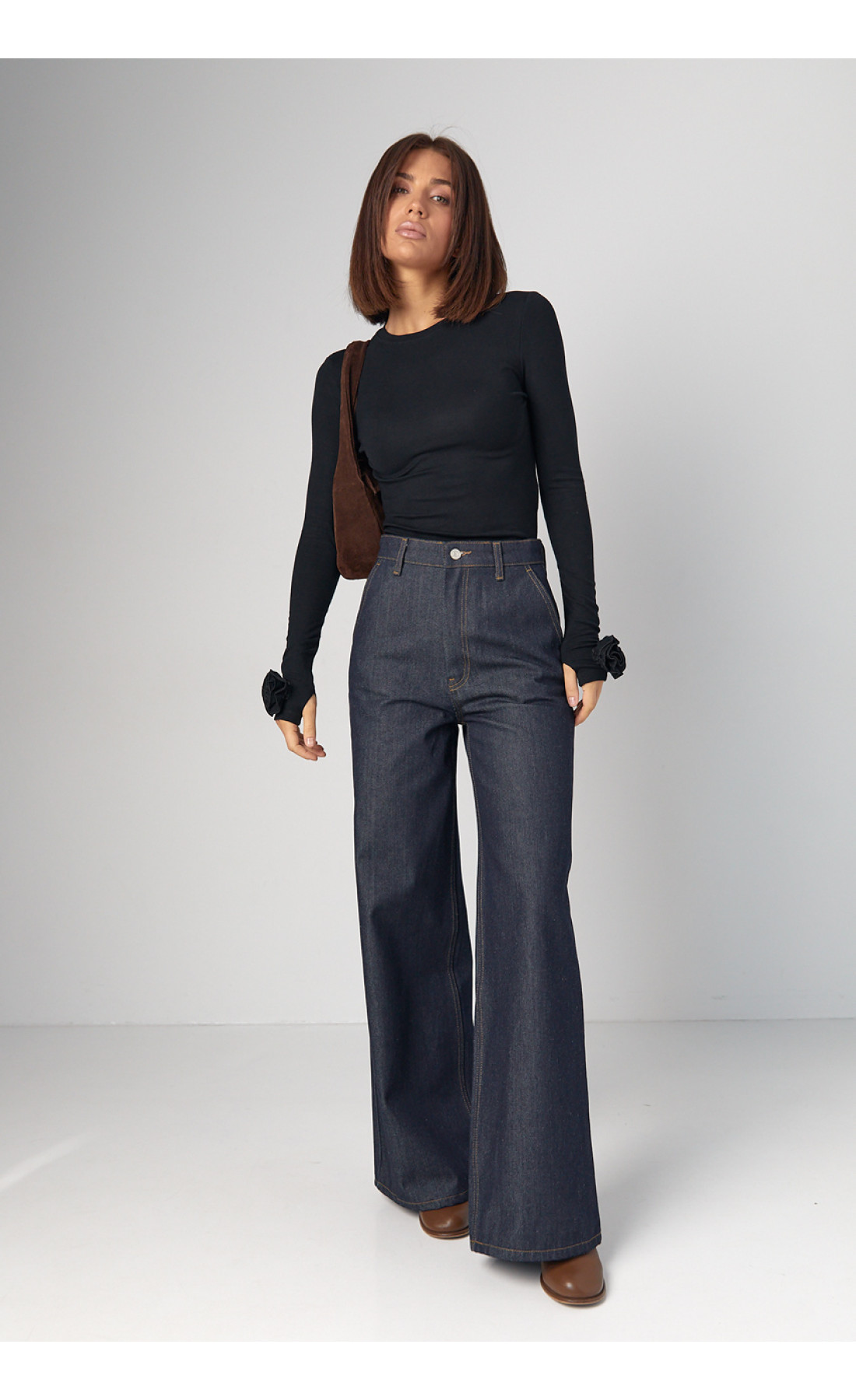 Жіночі широкі жіночі джинси прямого крою  темносиній колір