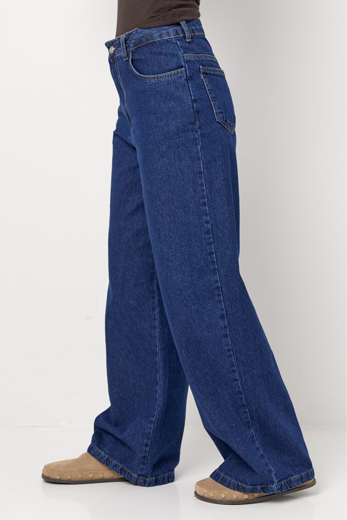 Однотонні жіночі жіночі джинси прямого крою  темносиній колір