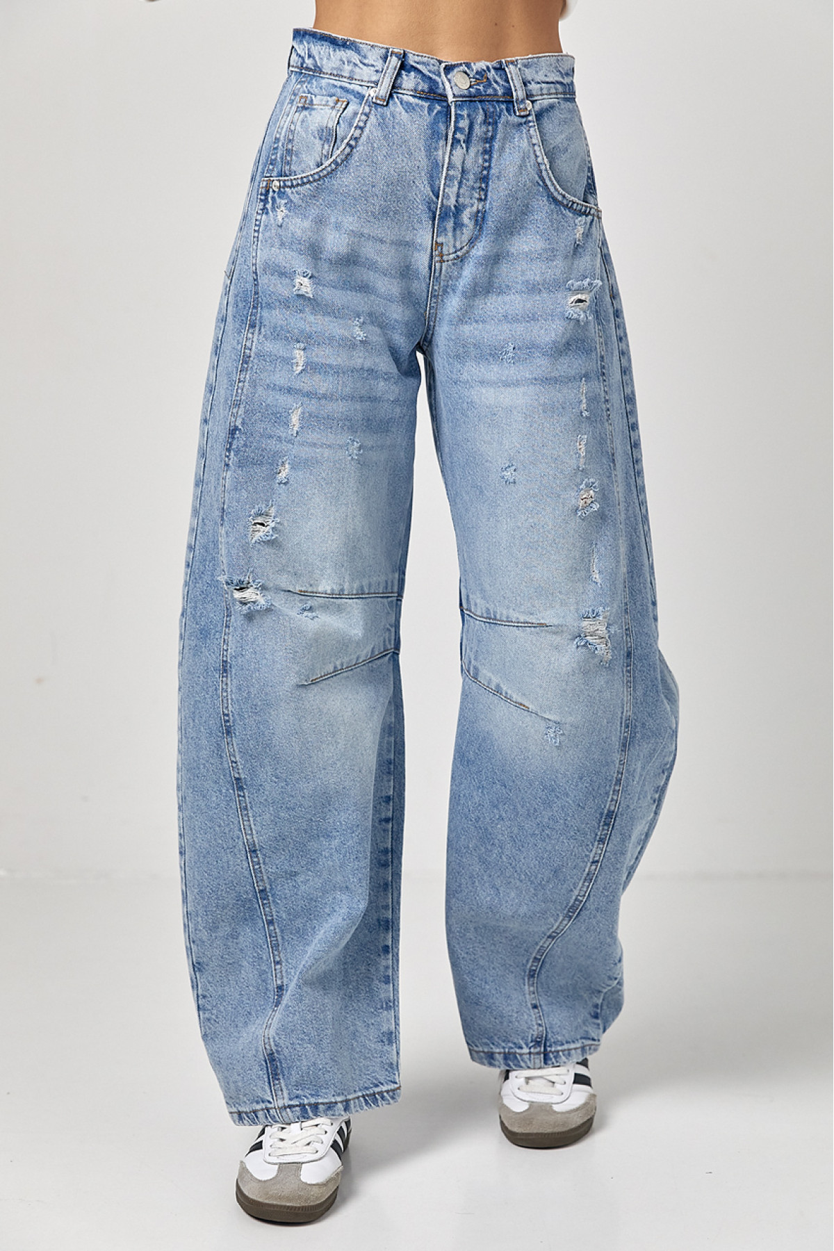 Джинси жіночі  Вaggy з рваним ефектом  джинс колір