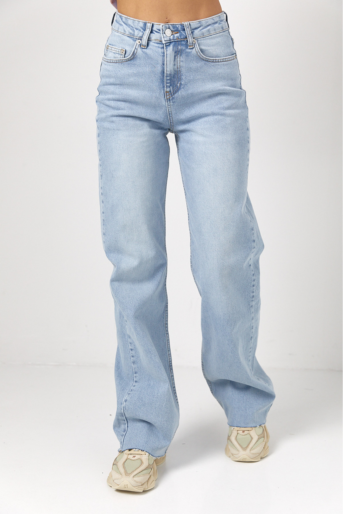 Джинси Straight прямого крою з необробленим низом  блакитний колір