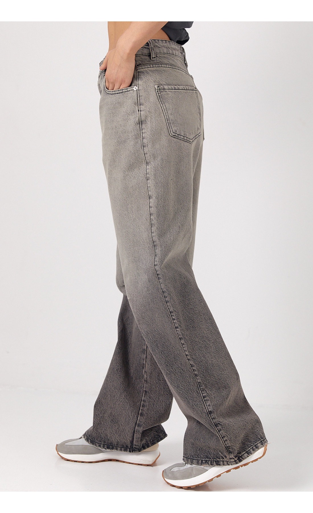 Жіночі широкі прямі жіночі джинси Skater  чорний колір