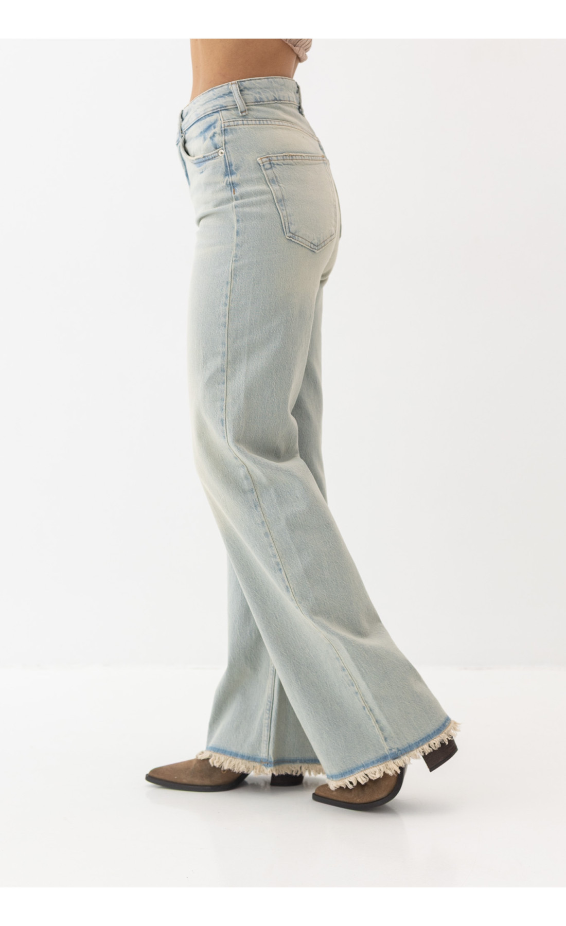 Прямі жіночі жіночі джинси з бахромою  небесноблакитний колір