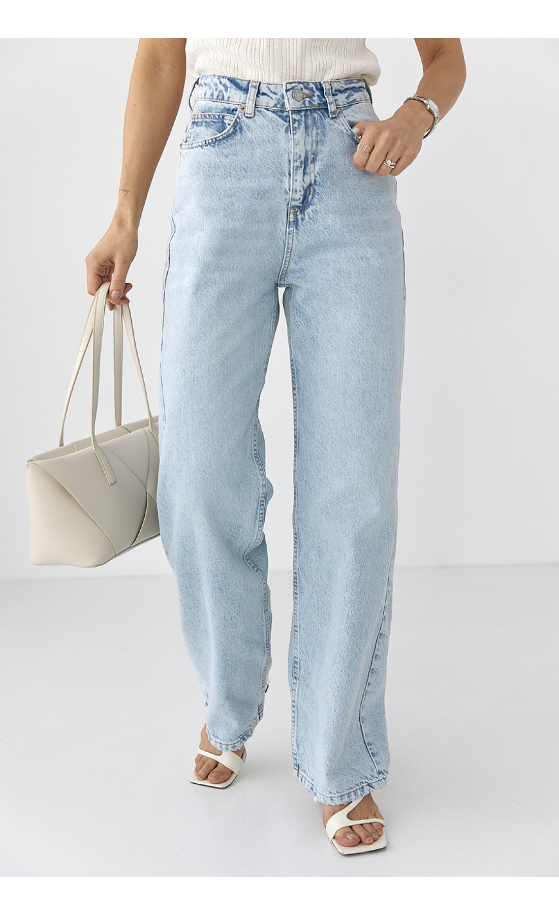 Прямі широкі жіночі жіночі джинси  блакитний колір
