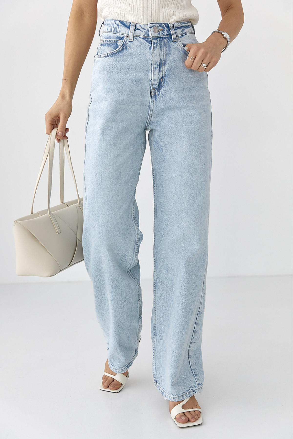 Прямі широкі жіночі жіночі джинси  блакитний колір