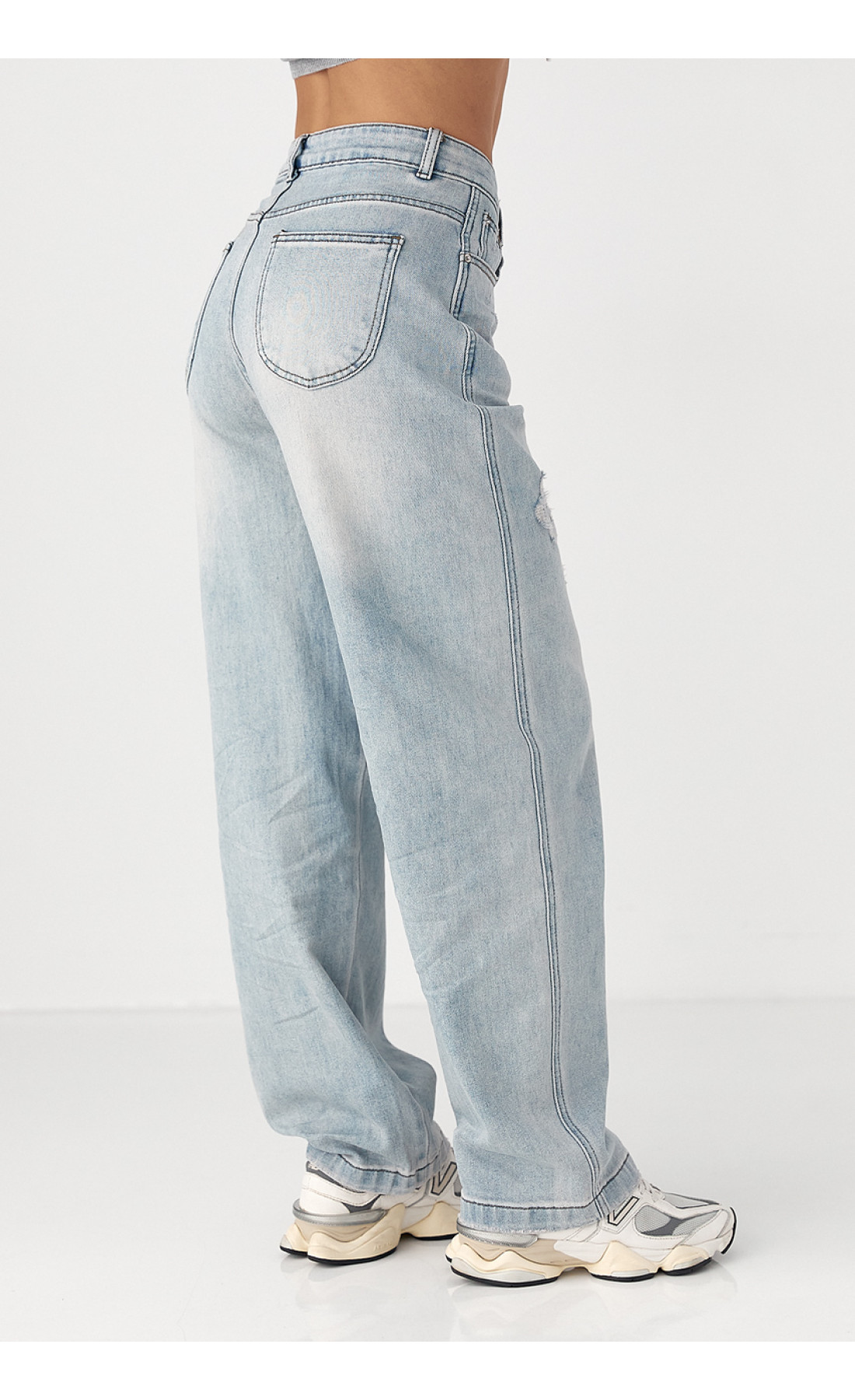 Джинси Baggy straight  із потертостями  блакитний колір
