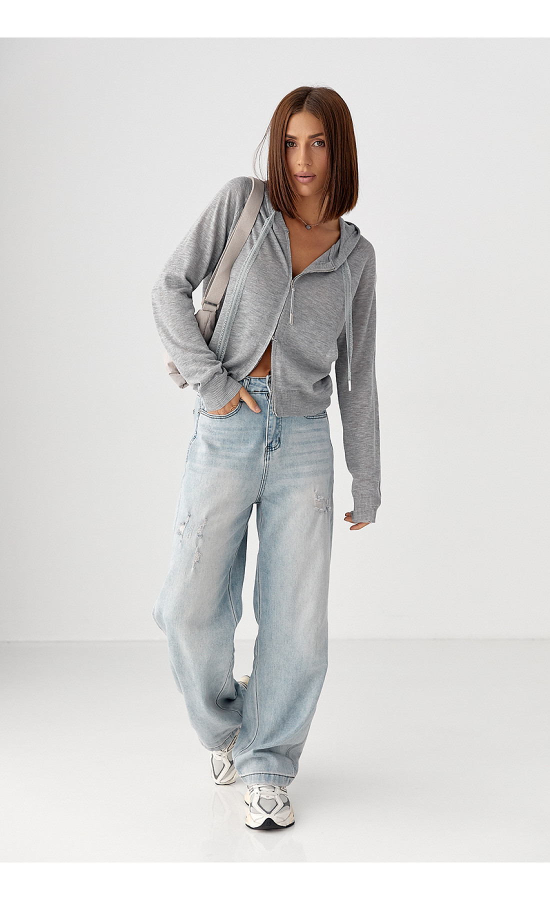 Джинси Baggy straight  із потертостями  блакитний колір