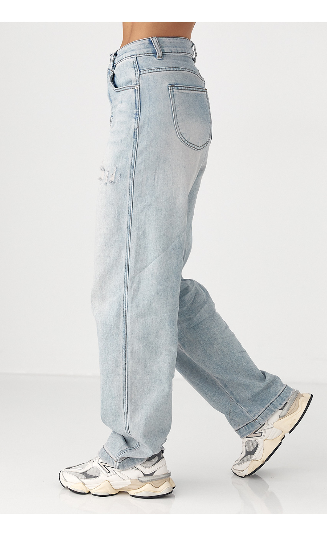 Джинси Baggy straight  із потертостями  блакитний колір