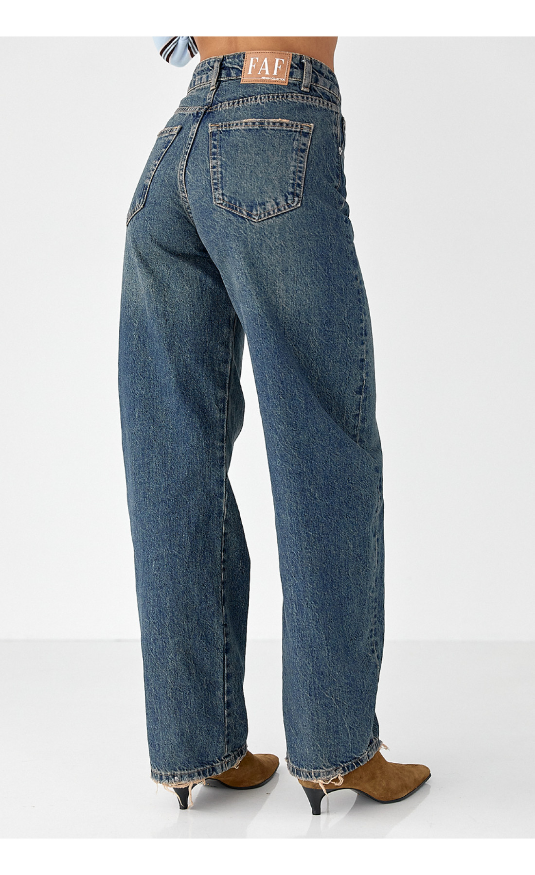 Жіночі жіночі джинси Baggy зі рваним низом  синій колір