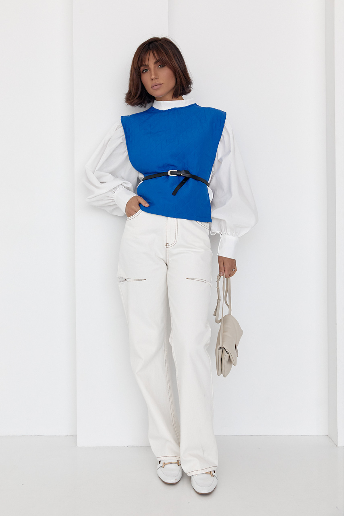 Блуза з об'ємними рукавами з накидкою та поясом EISA  синій колір