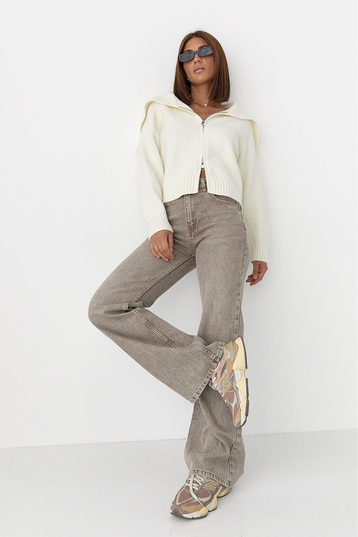 Широкі прямі жіночі джинси з високою посадкою  кавовий колір