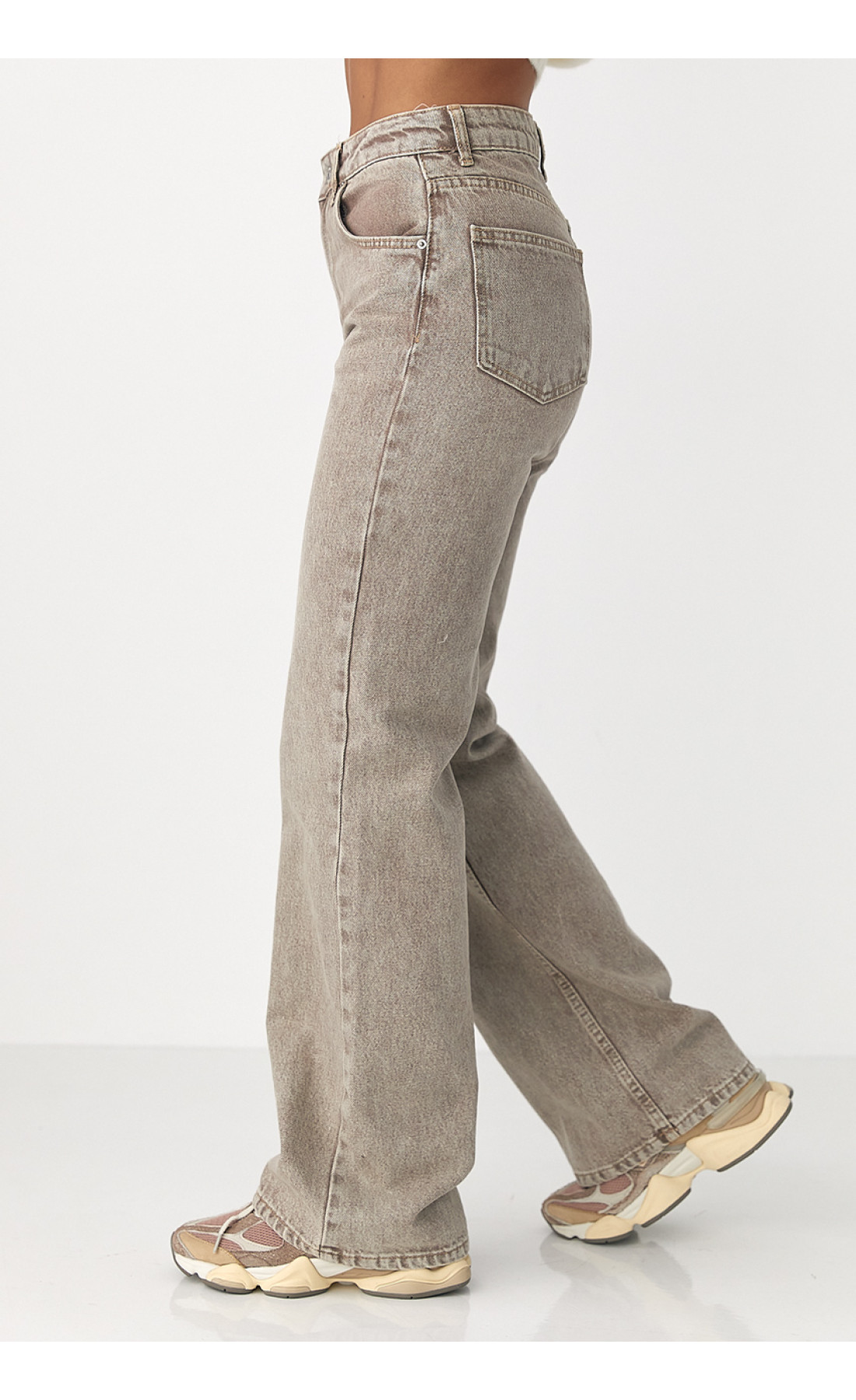 Широкі прямі жіночі джинси з високою посадкою  кавовий колір