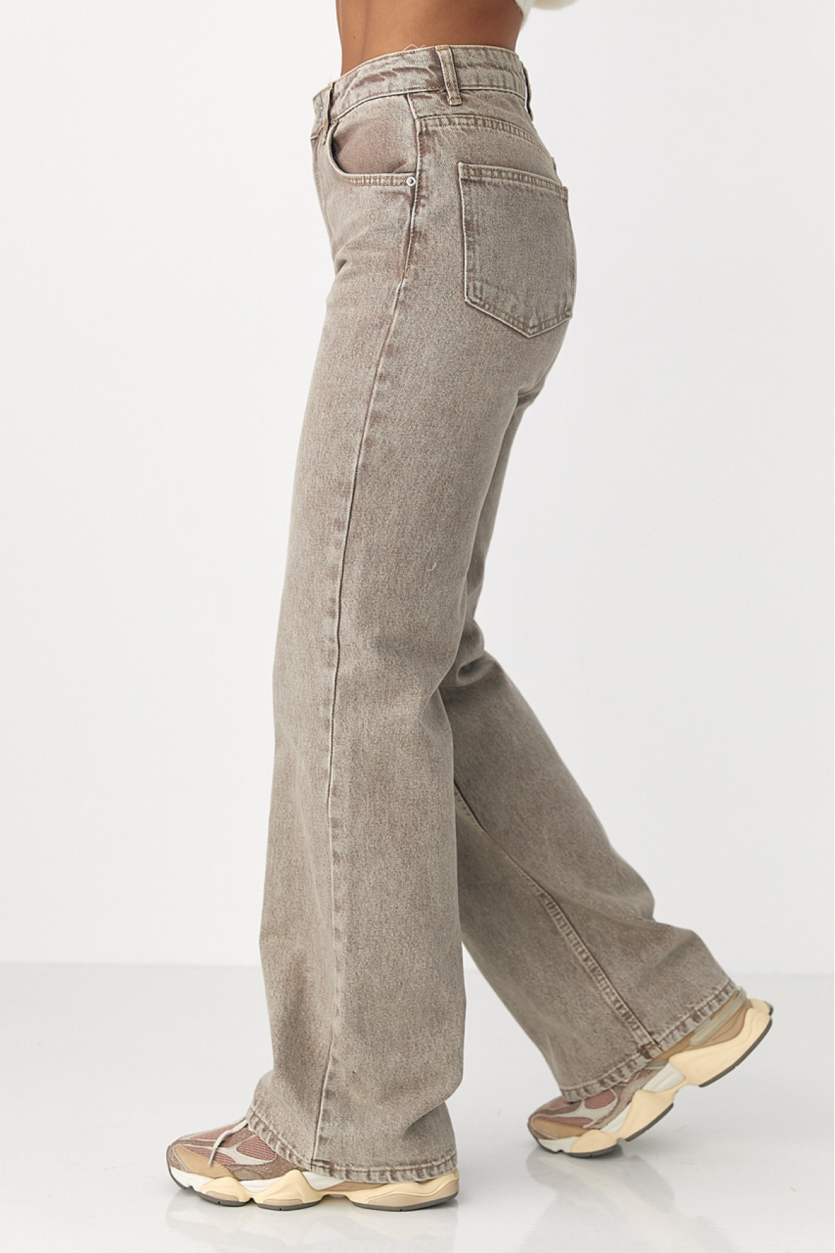 Широкі прямі жіночі джинси з високою посадкою  кавовий колір