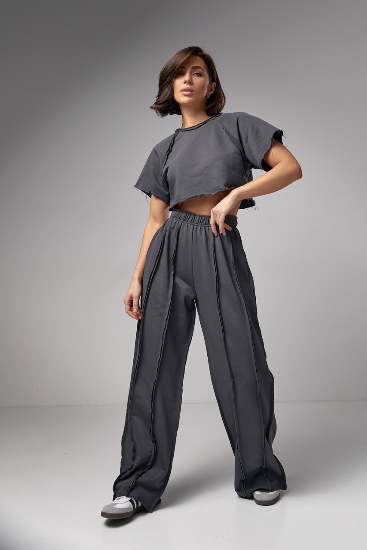 Жіночий трикотажний костюм у стилі grunge  темносірий колір