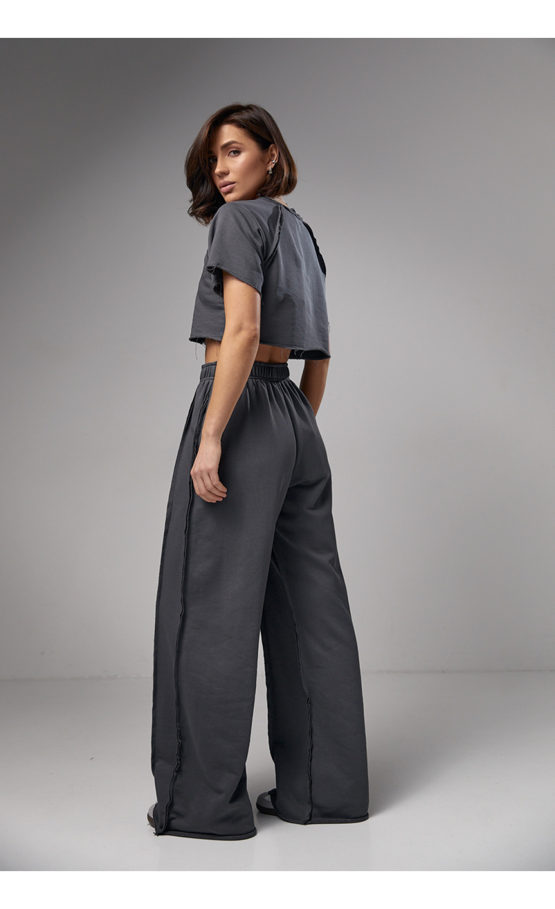 Жіночий трикотажний костюм у стилі grunge  темносірий колір