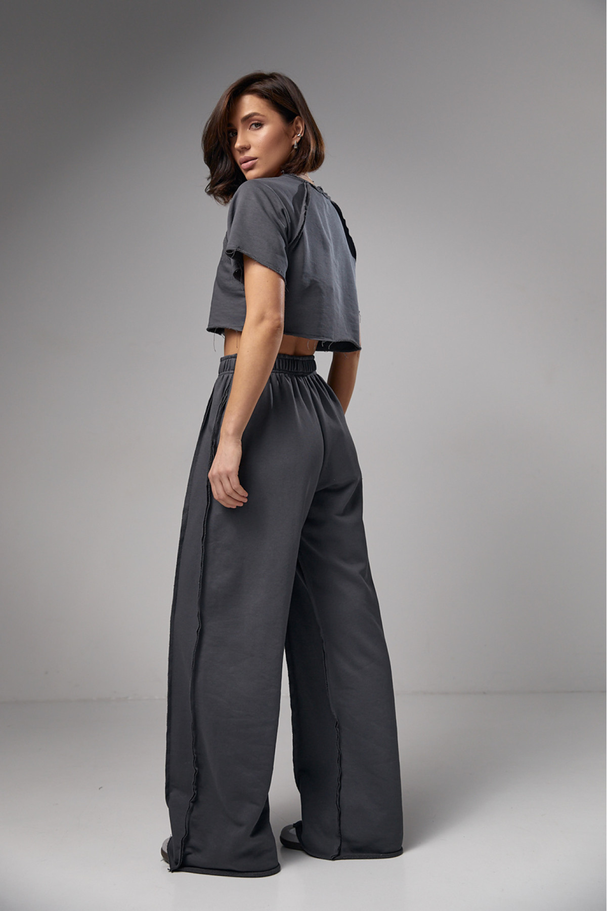 Жіночий трикотажний костюм у стилі grunge  темносірий колір