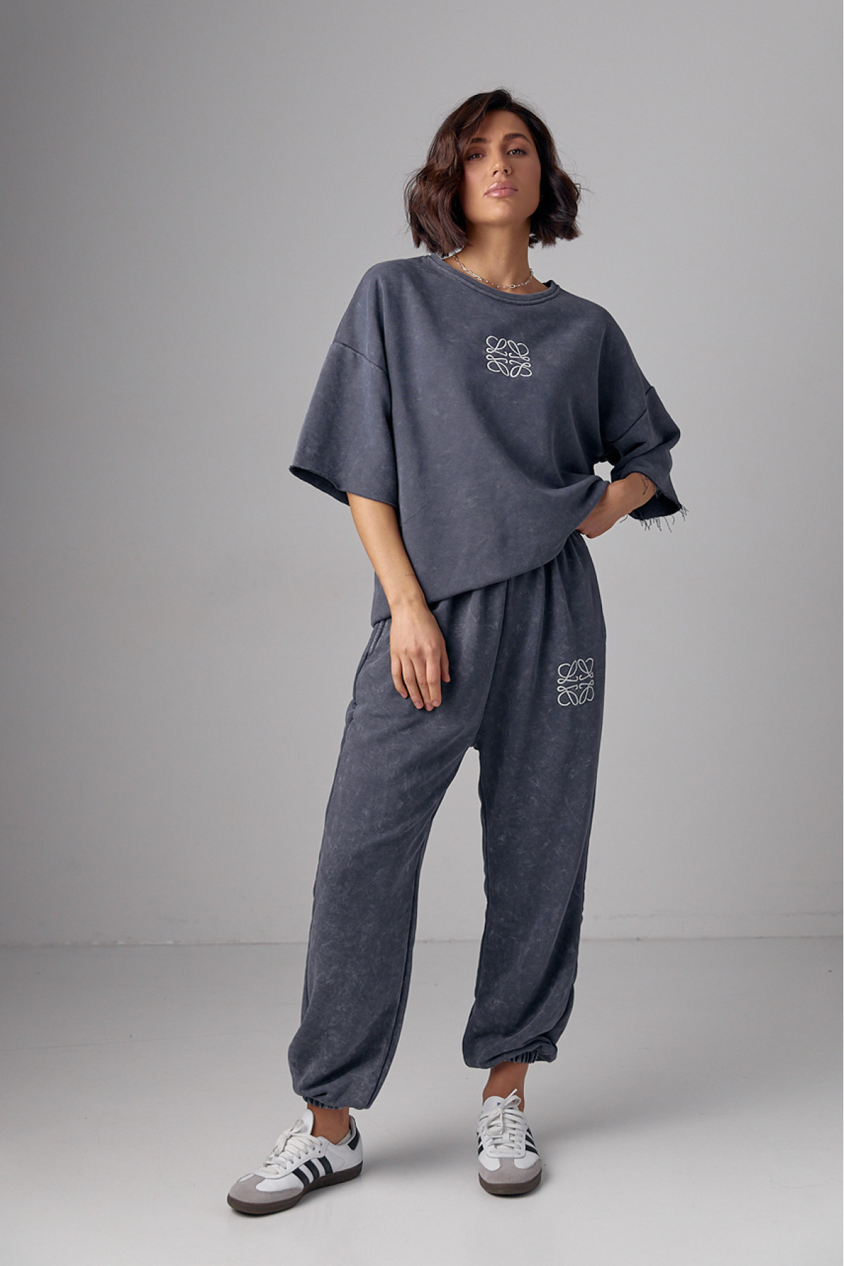 Спортивний костюм тайдай з вишивкою  сірий колір