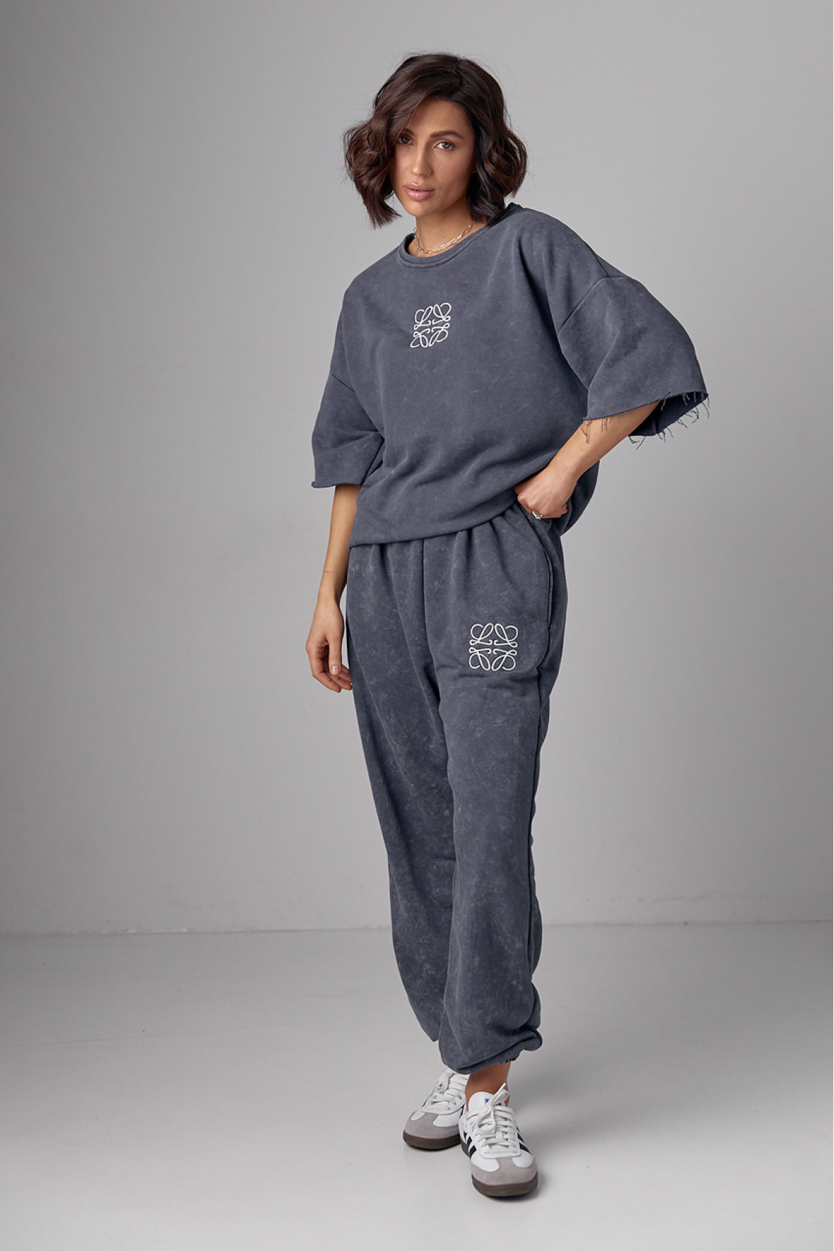 Спортивний костюм тайдай з вишивкою  сірий колір