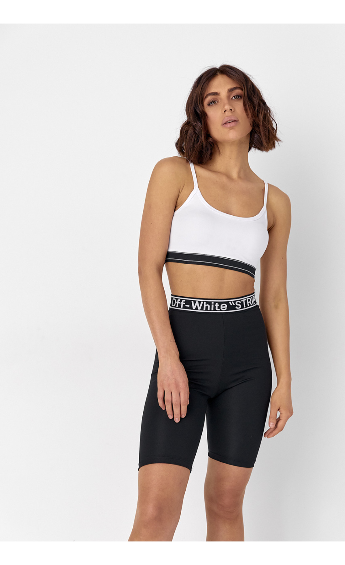 Жіночий костюм з велосипедними шортами та топом  чорний колір