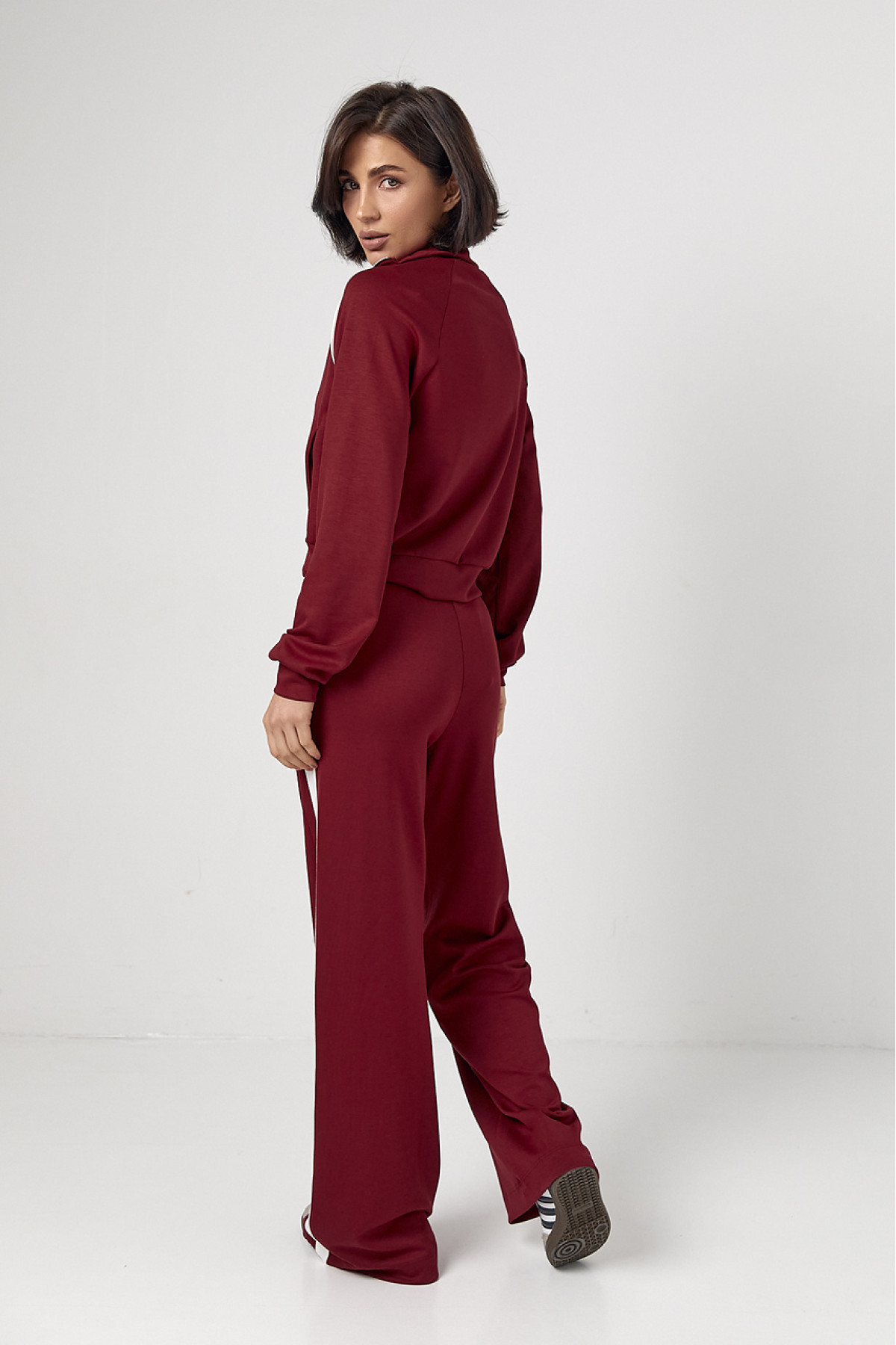 Спортивний костюм з ведмедиком із термостразів  бордо колір