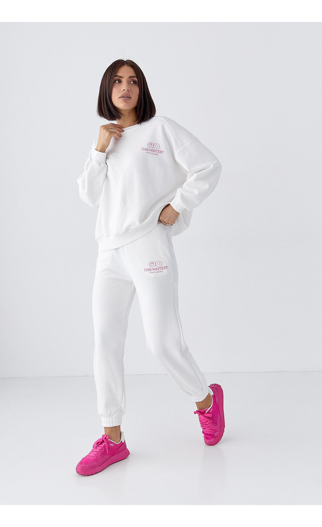 Жіночий спортивний костюм із джогерами та світшотом  молочний колір