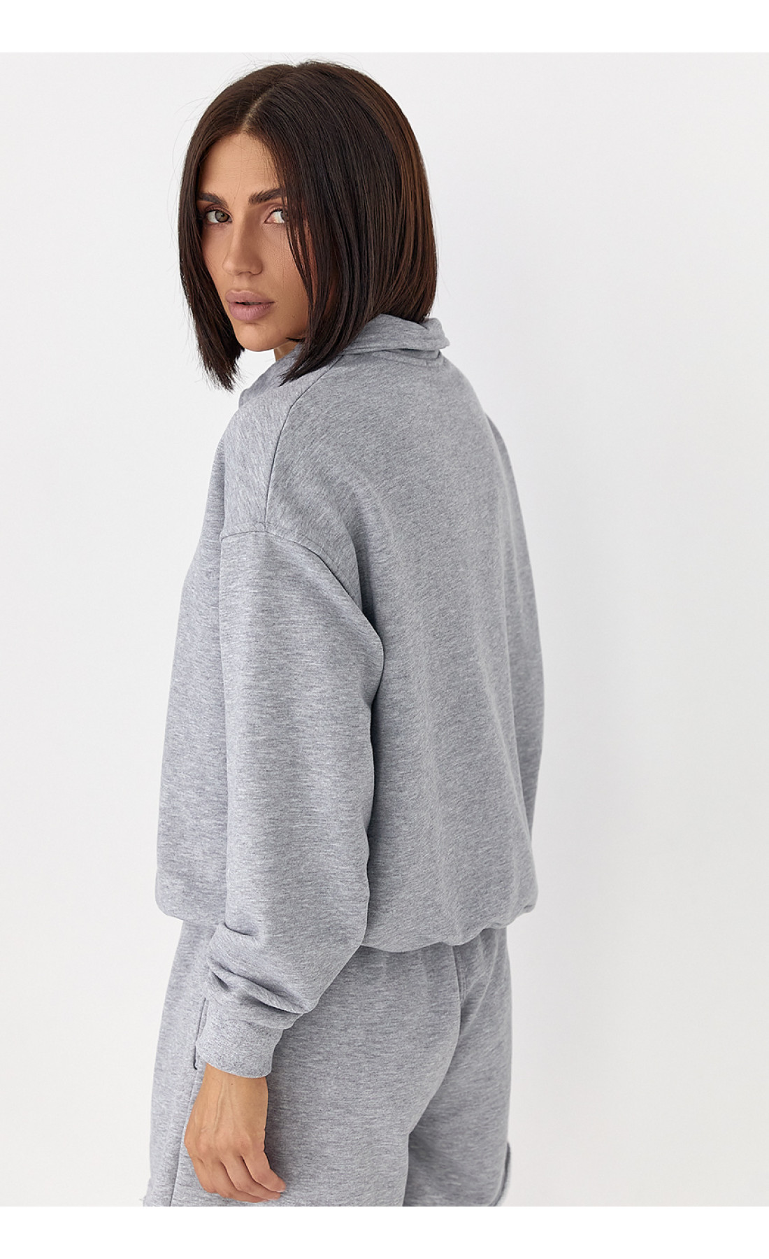 Костюм із шортами та світшотомполо  сірий колір