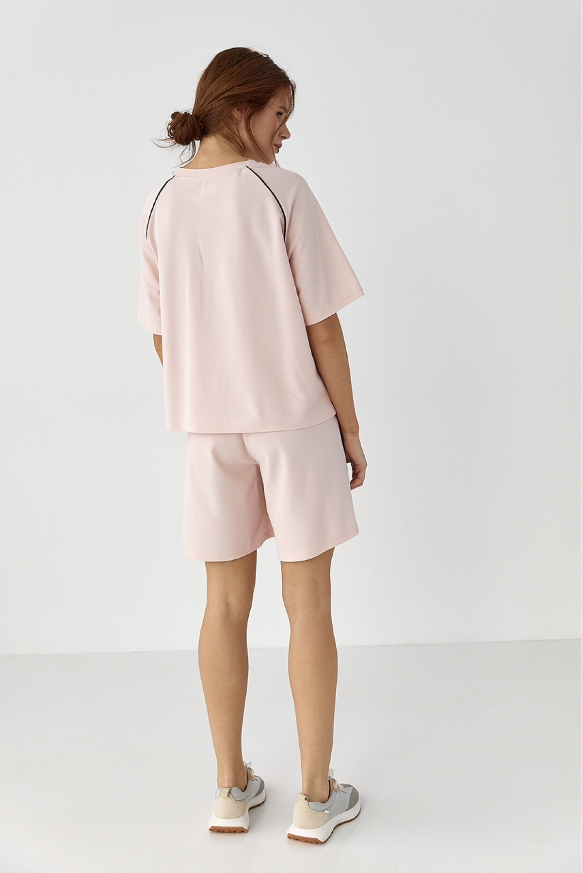 Спортивний костюм із шортами  пудра колір