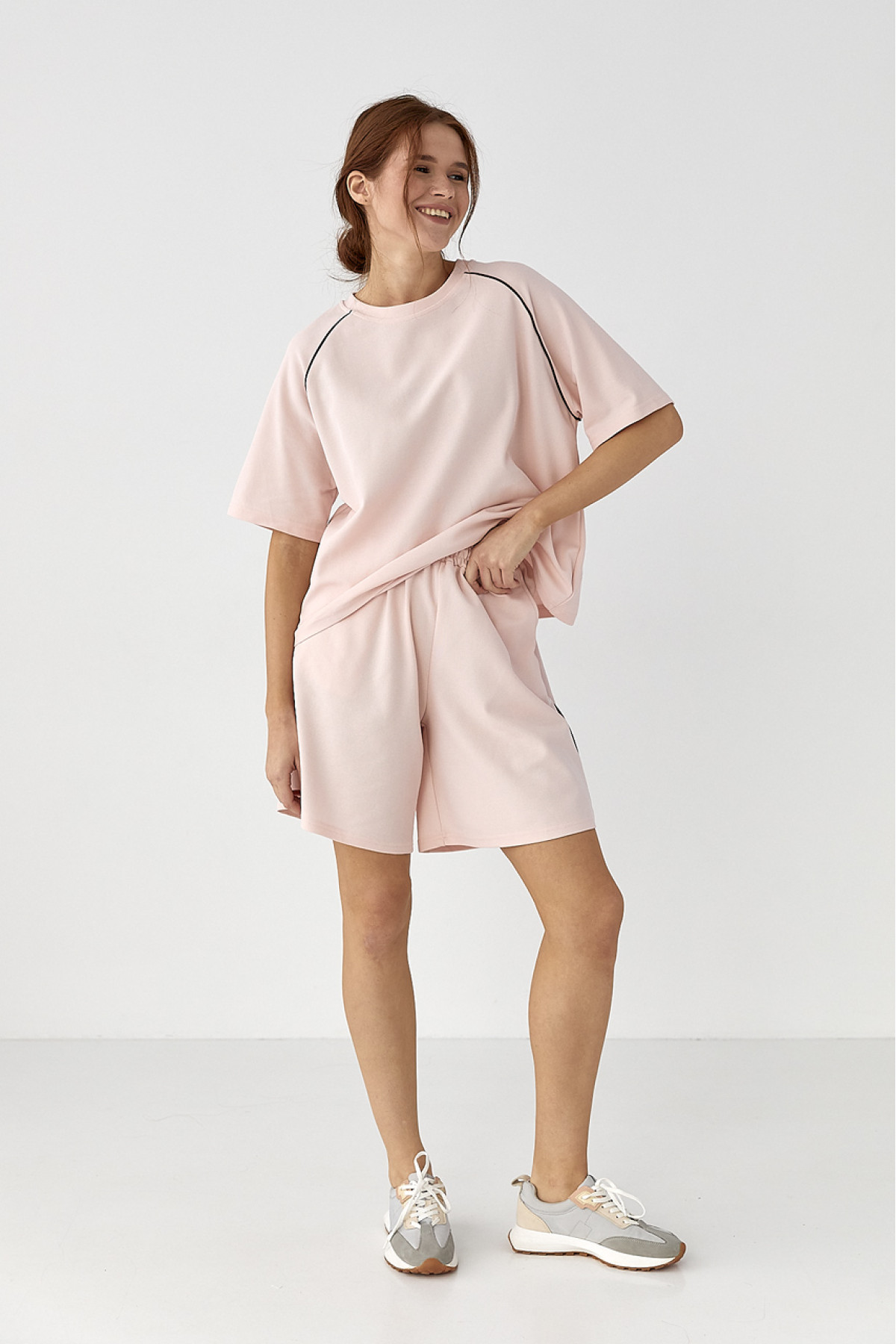 Спортивний костюм із шортами  пудра колір
