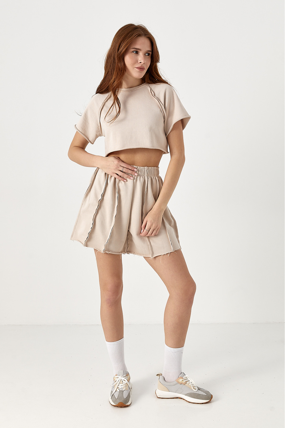 Спортивний костюм зі швами навиворіт  бежевий колір