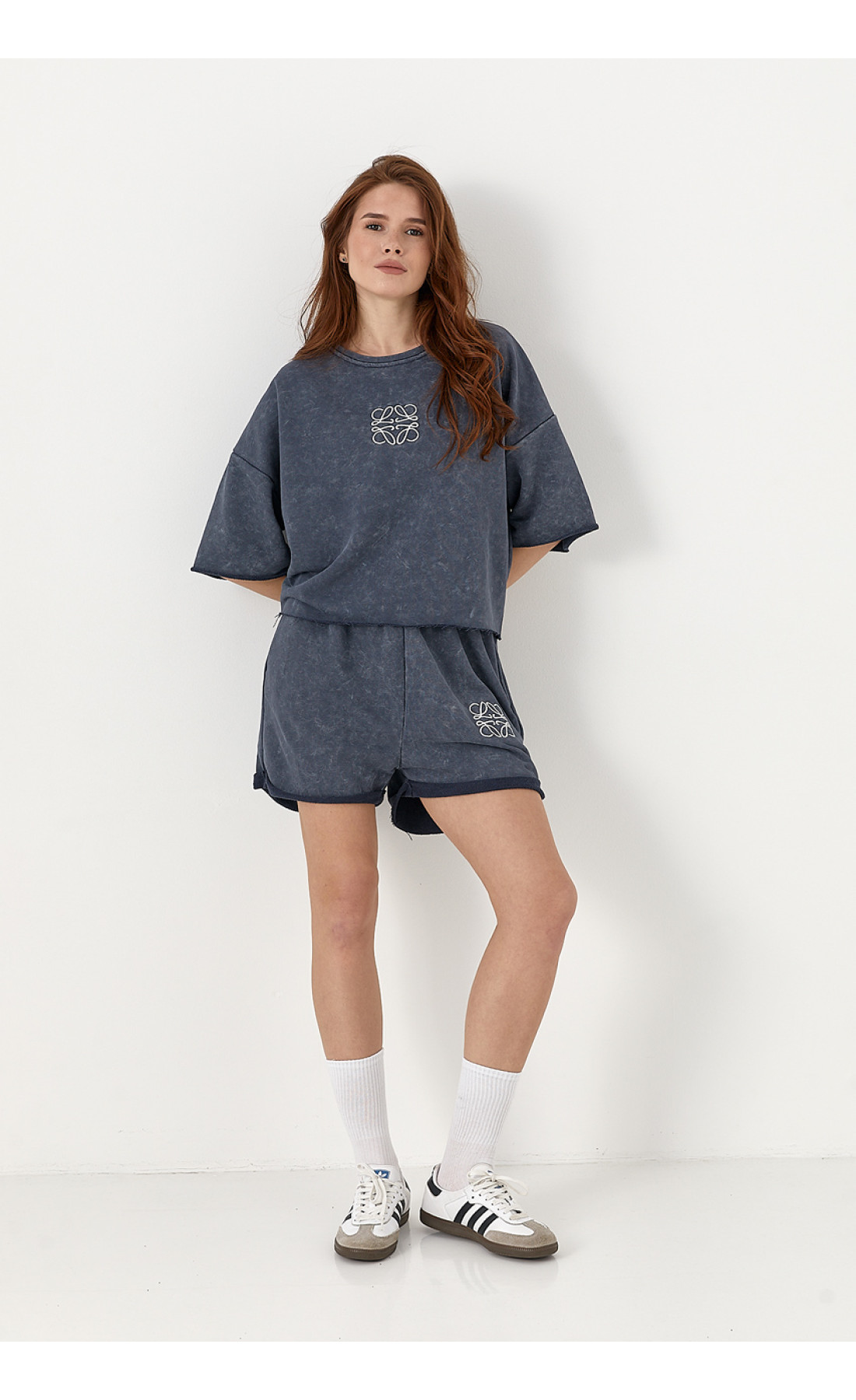 Спортивний костюм із футболкою та шортами вільного крою  сірий колір