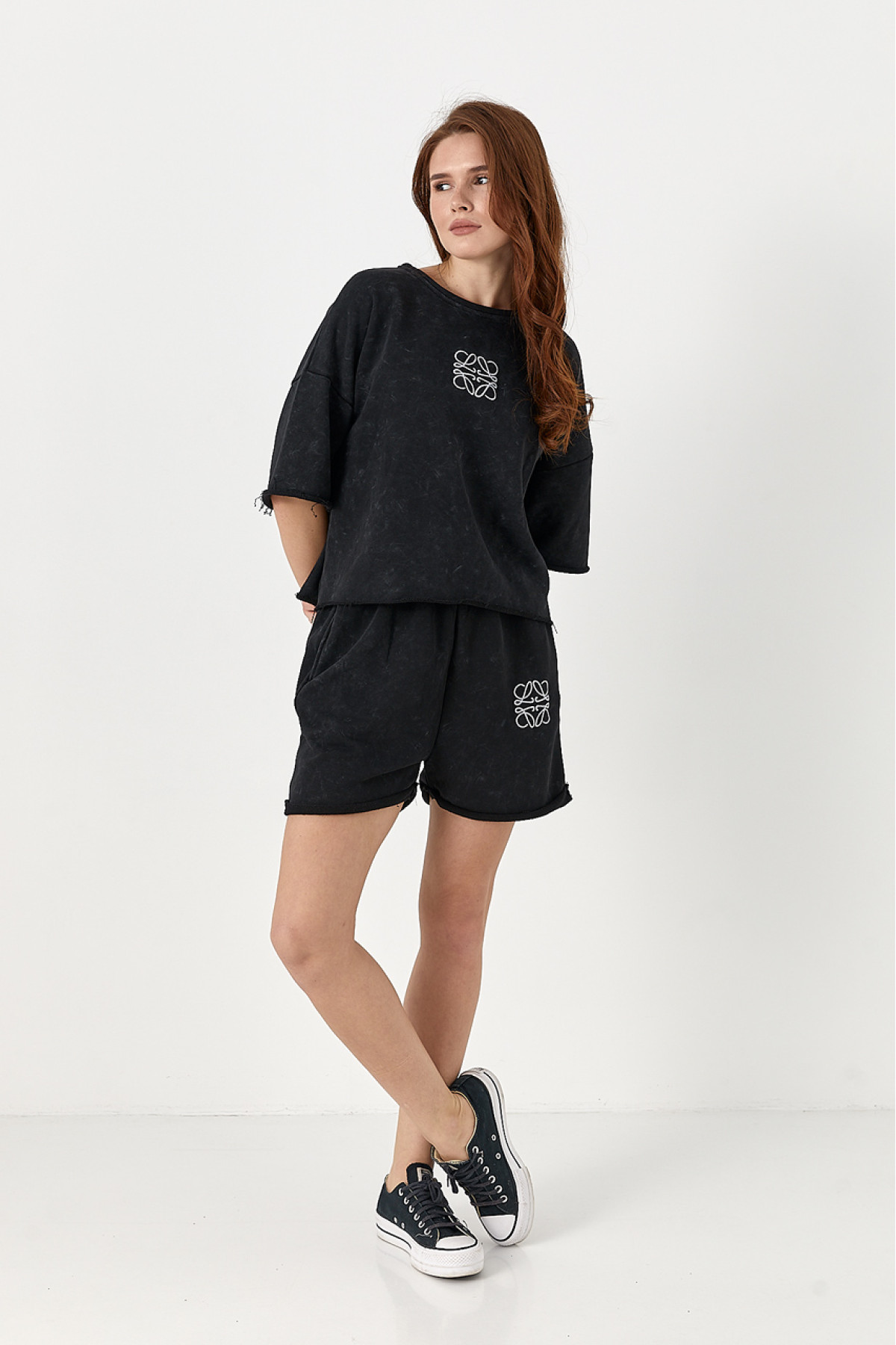 Спортивний костюм із футболкою та шортами вільного крою  чорний колір