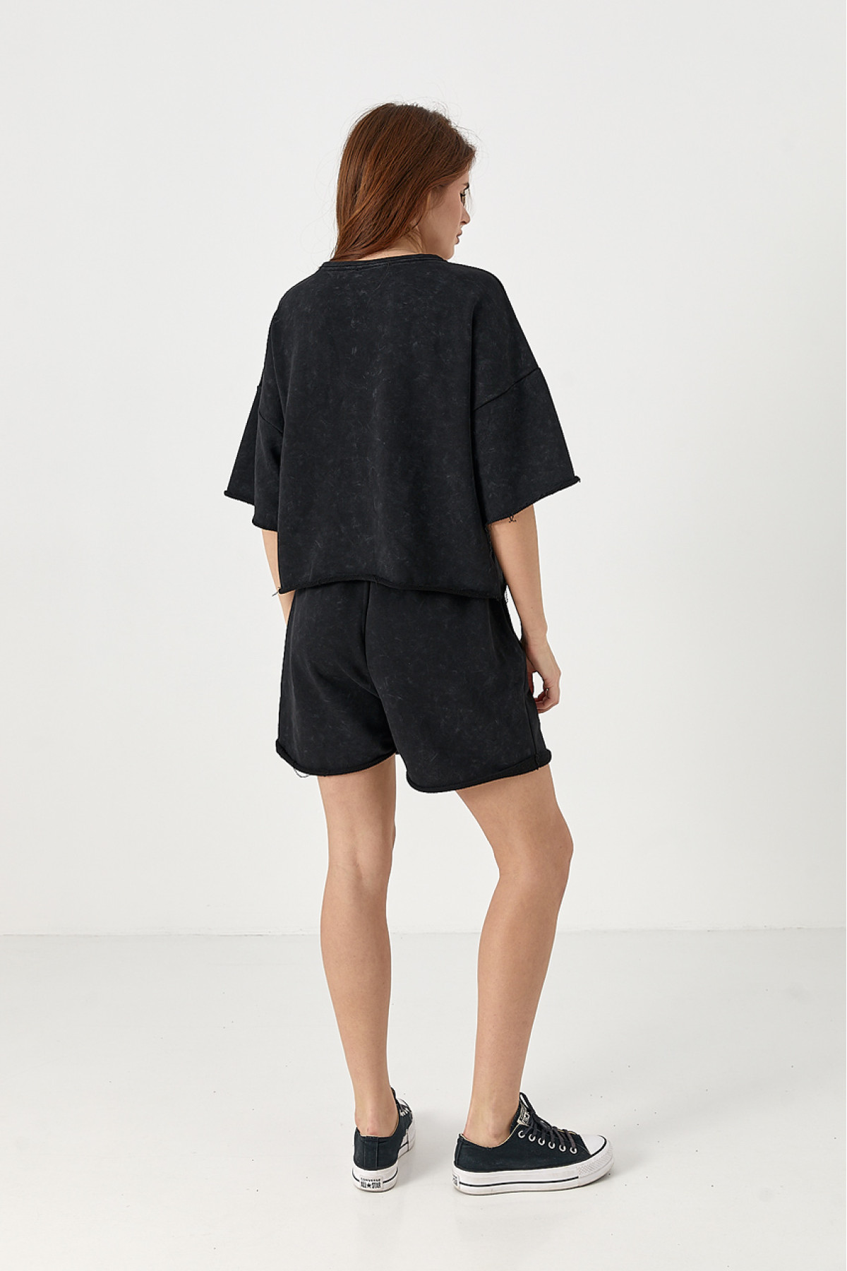 Спортивний костюм із футболкою та шортами вільного крою  чорний колір