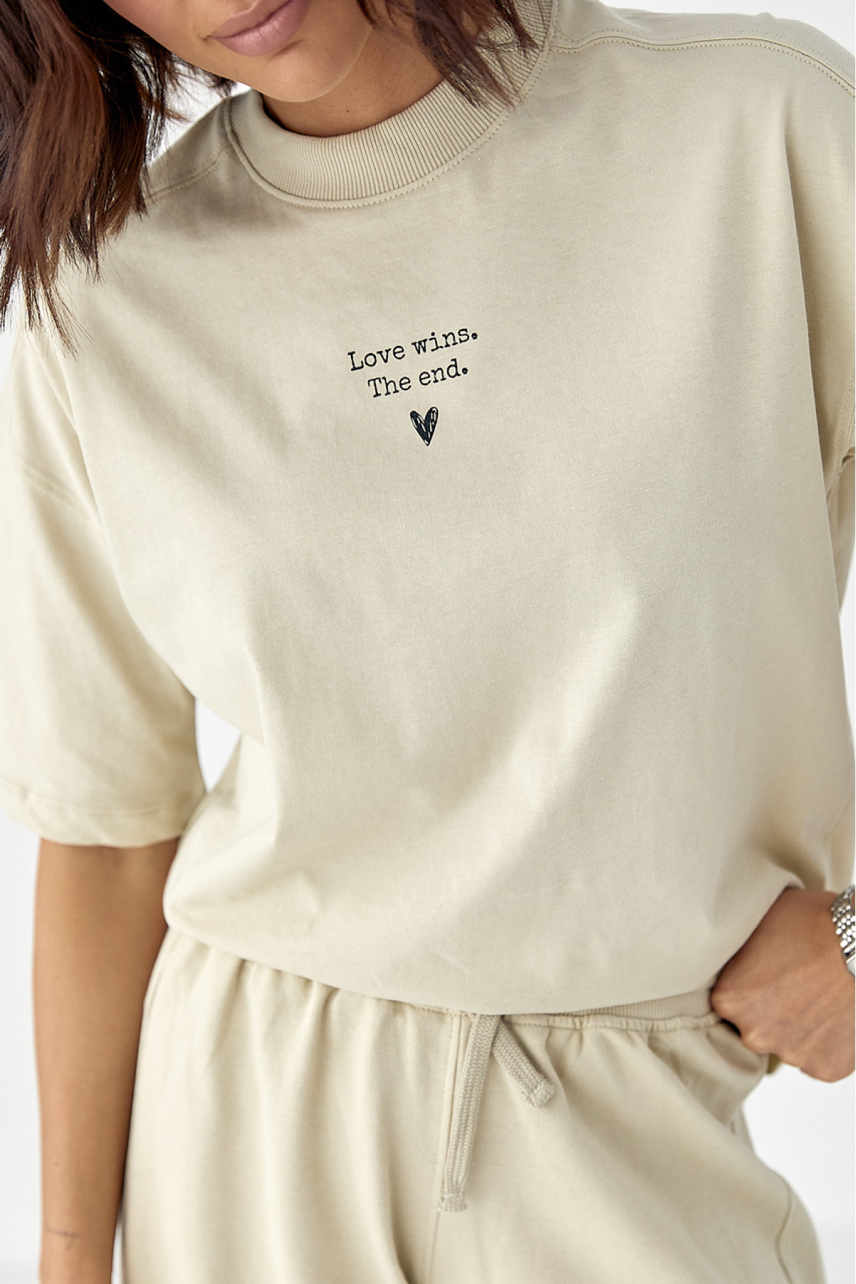 Літній спортивний костюм із шортами  бежевий колір