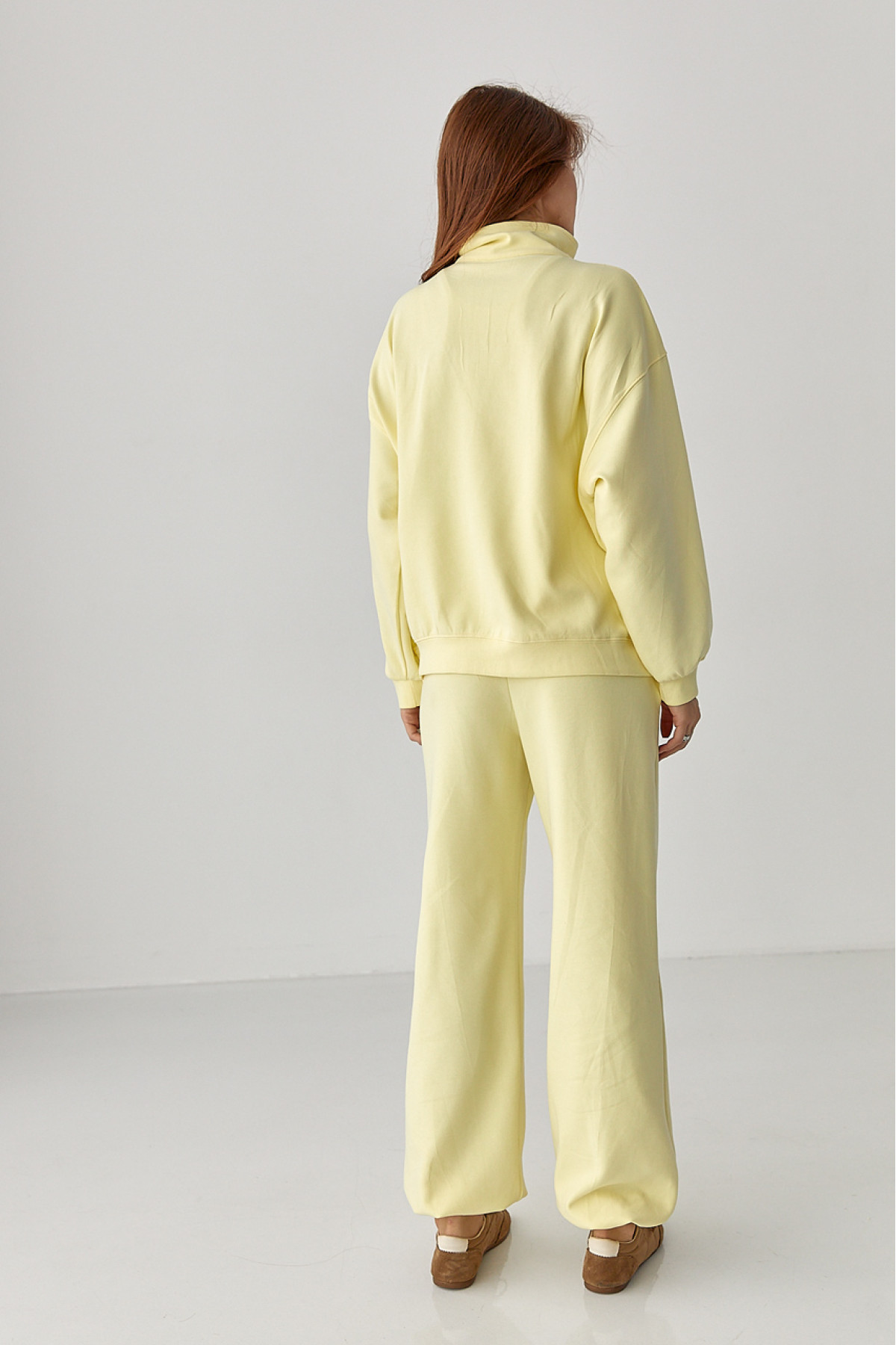 Вільний спортивний костюм зі світшотом на блискавці та прямими штанами  лимонний колір