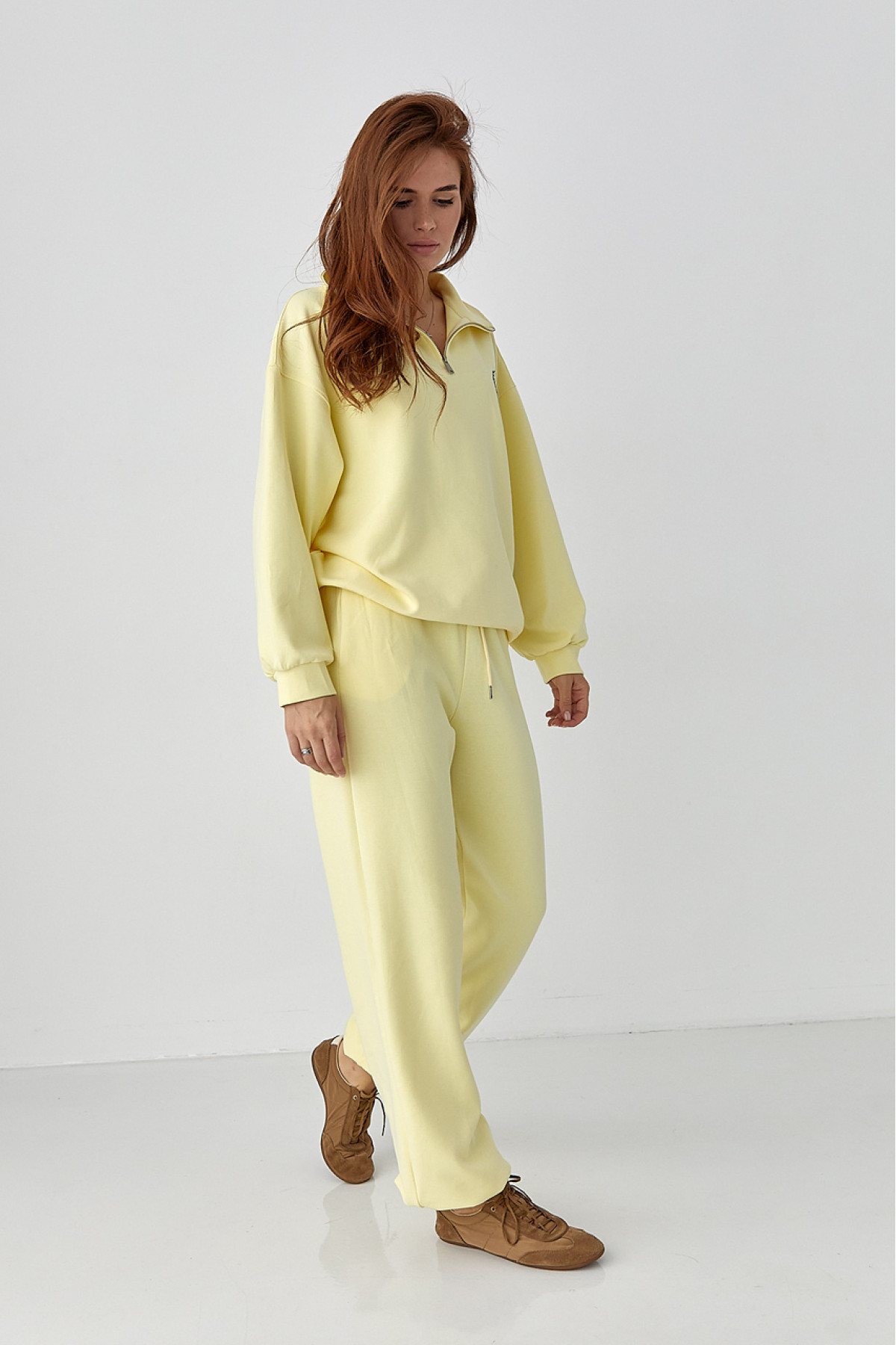 Вільний спортивний костюм зі світшотом на блискавці та прямими штанами  лимонний колір