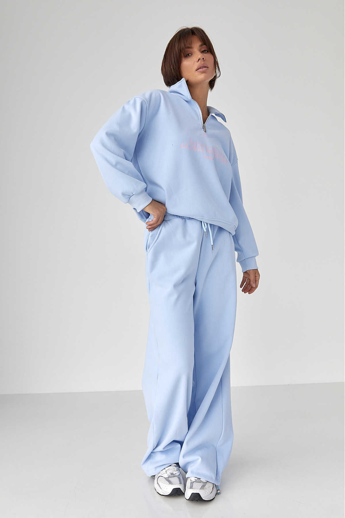 Теплий спортивний костюм з написами  блакитний колір
