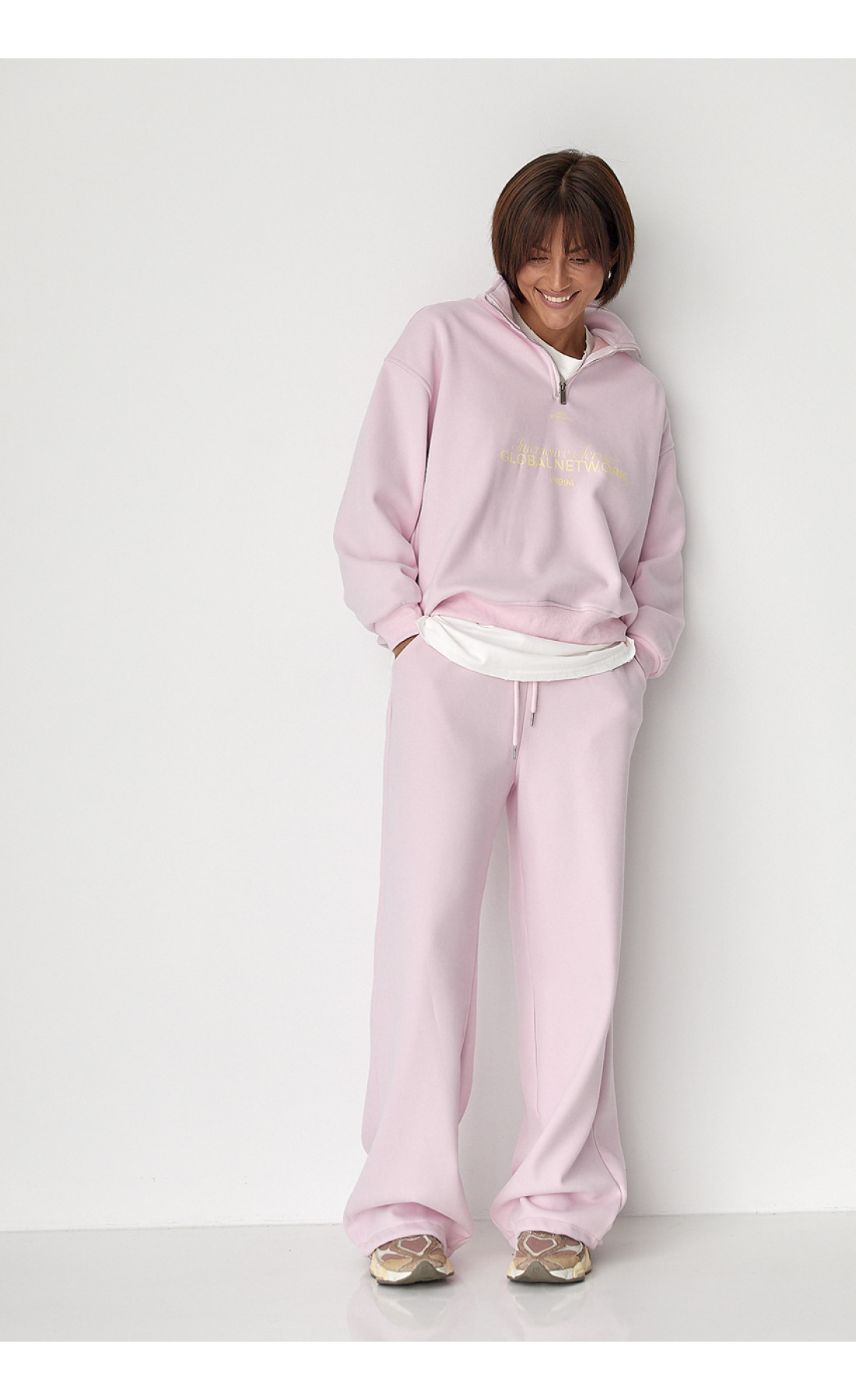 Теплий спортивний костюм з написами  пудра колір