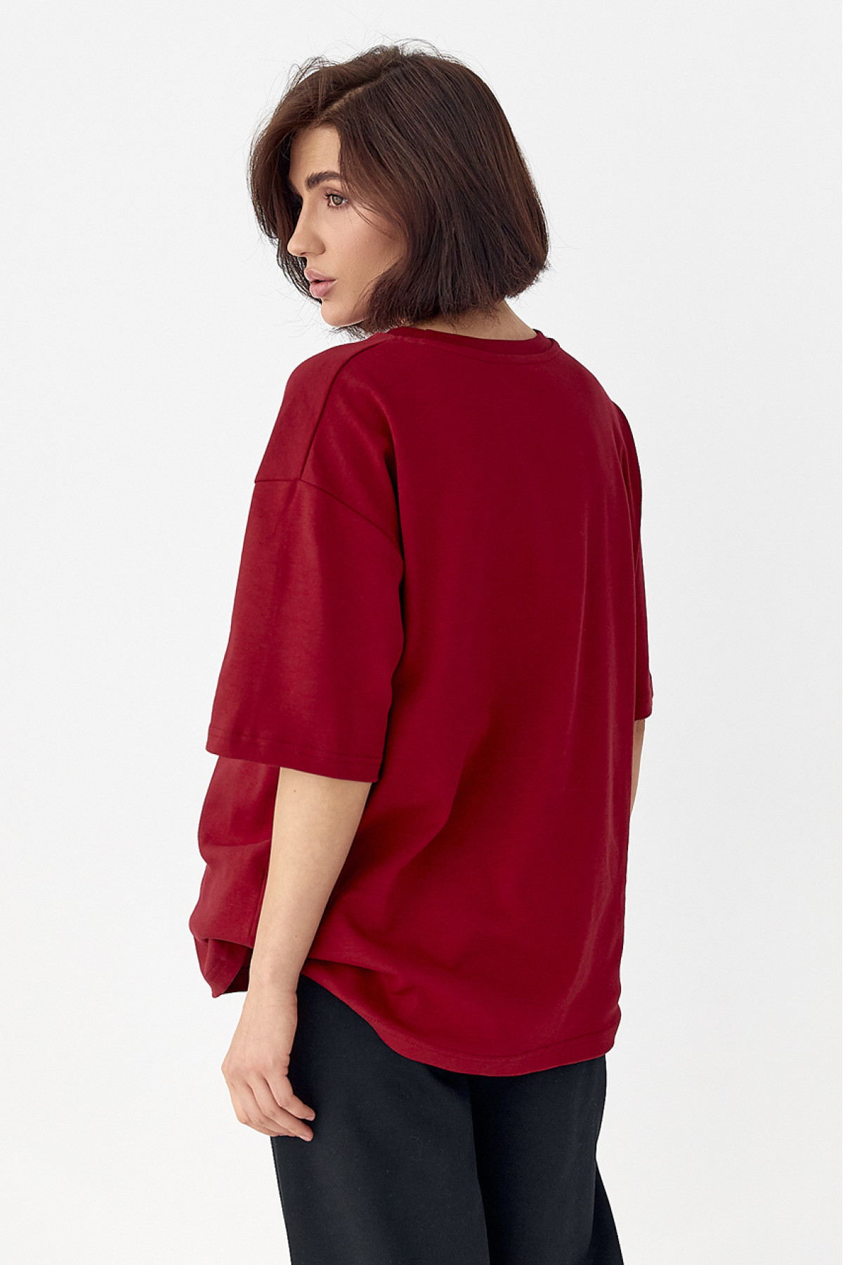 Однотонна базова футболка  бордо колір