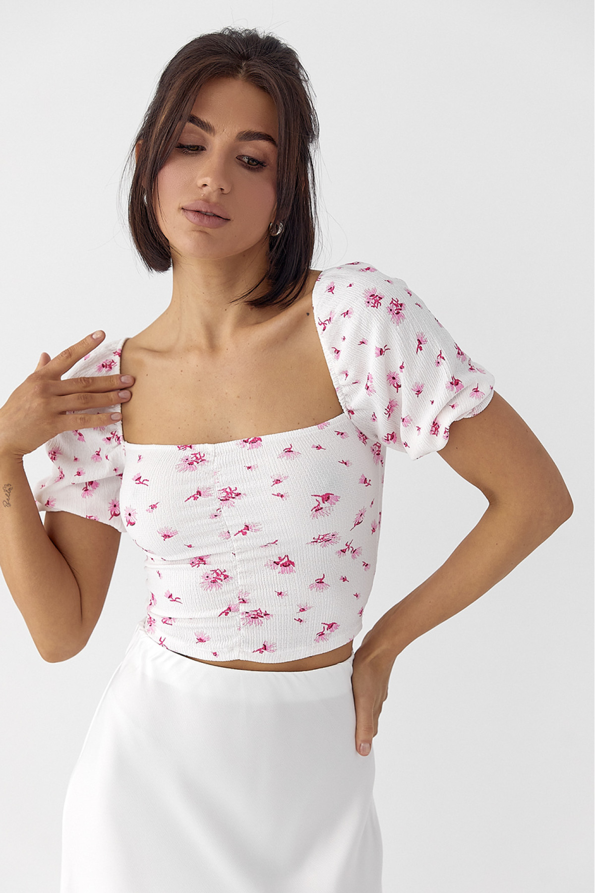 Блузатоп у квіточку з рукавамиліхтариками  білий колір